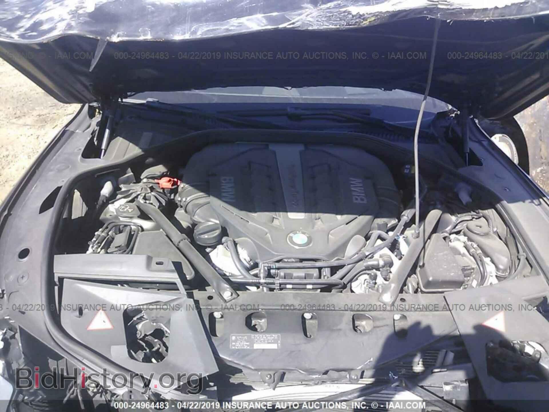2015 BMW 750 - VIN: WBAYB6C58FD965727 - Фото 10