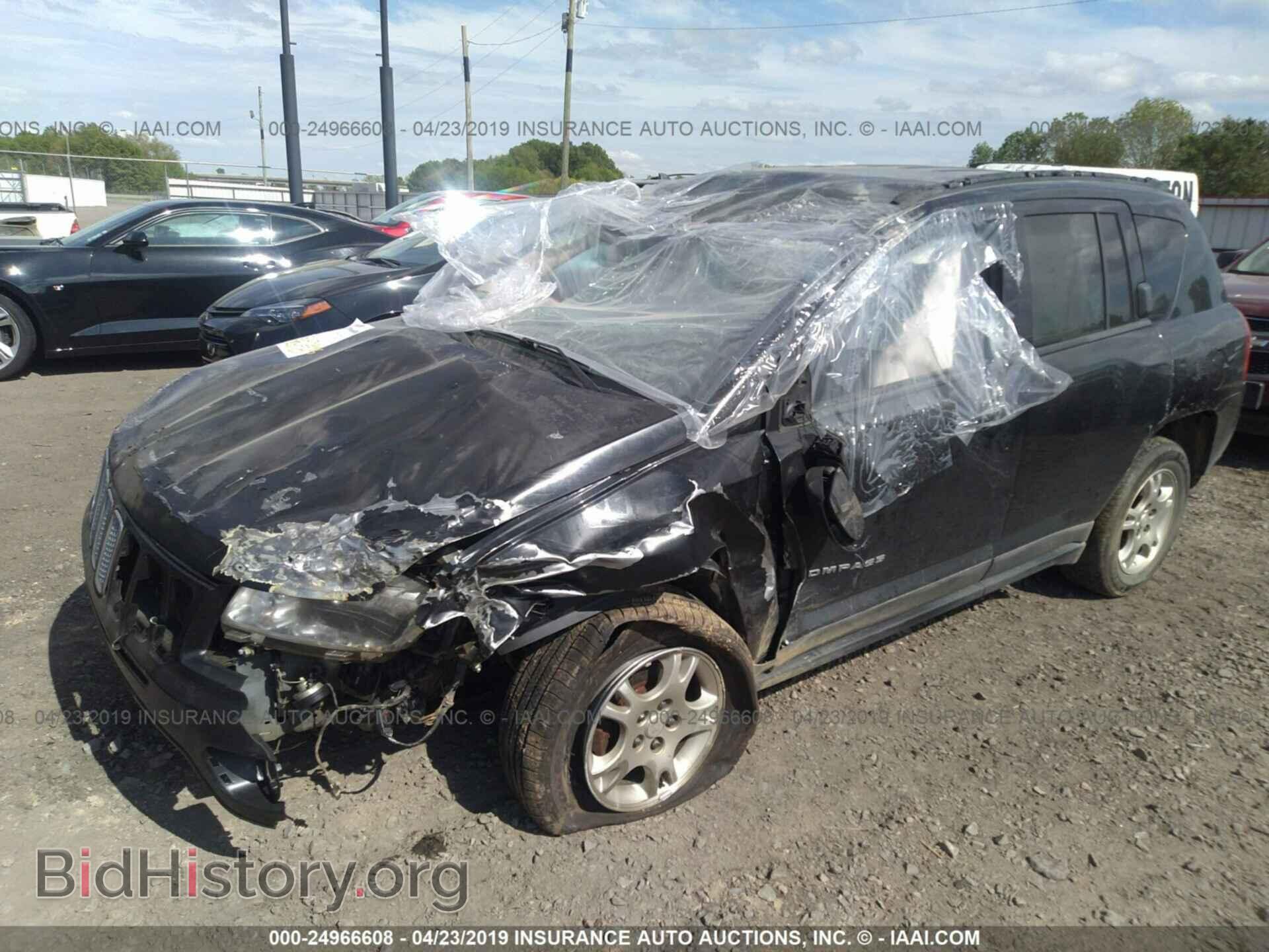 2011 JEEP COMPASS - VIN: 1J4NT1FB2BD137796 - Фото 2