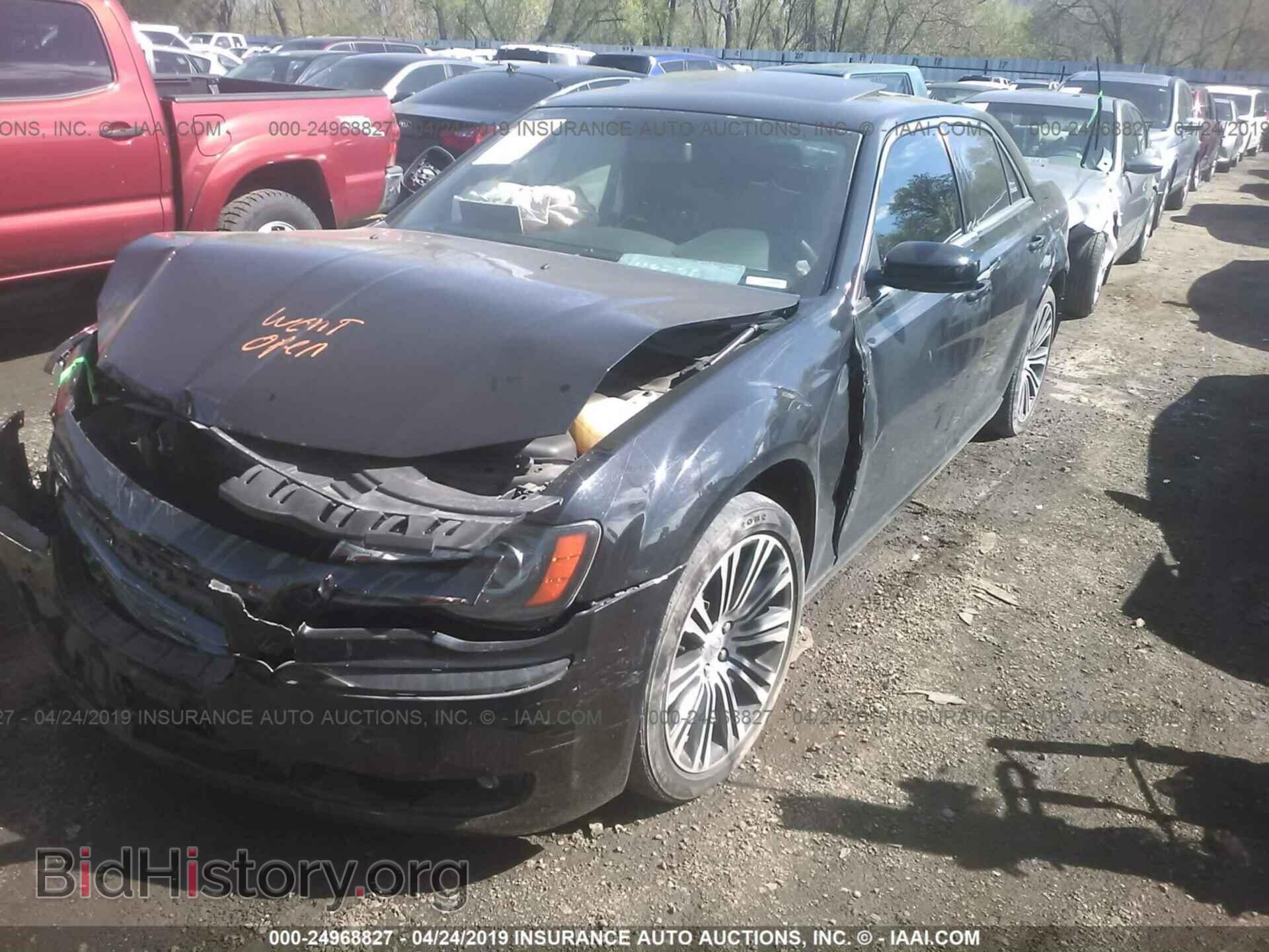 2013 CHRYSLER 300 - VIN: 2C3CCABG6DH561488 - Фото 2