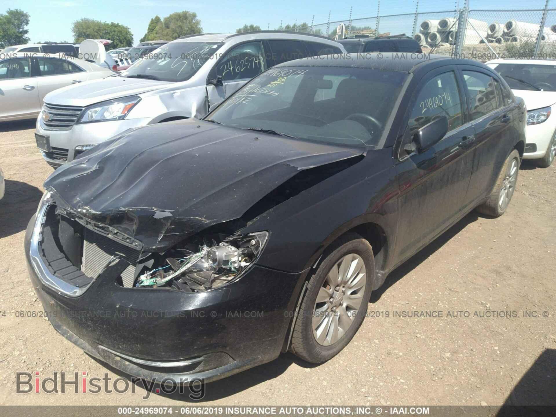 2013 CHRYSLER 200 - VIN: 1C3CCBAB9DN647302 - Photo 2