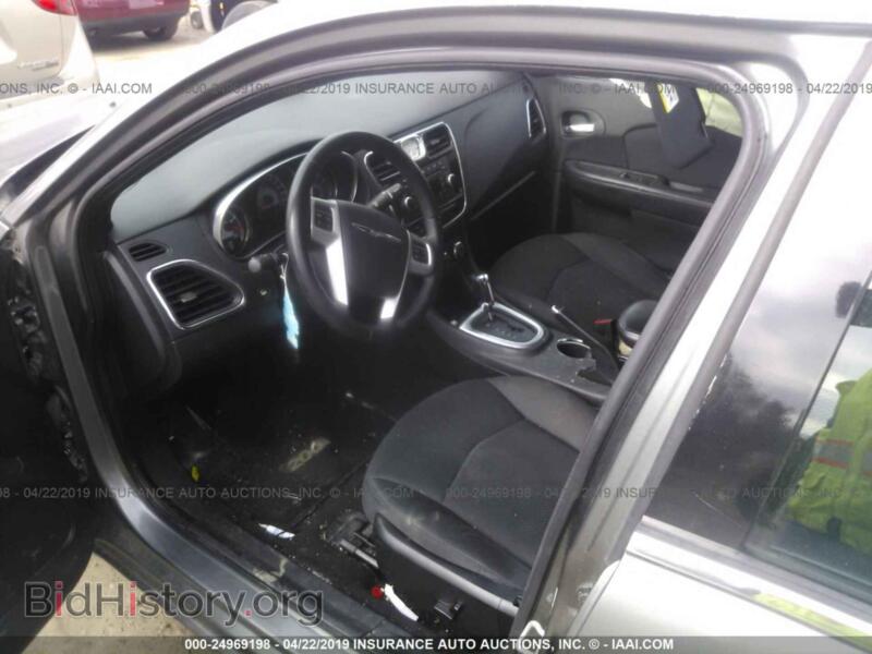 2012 Chrysler 200 (VIN 1C3CCBBB5CN124596) — photo 5 of 10