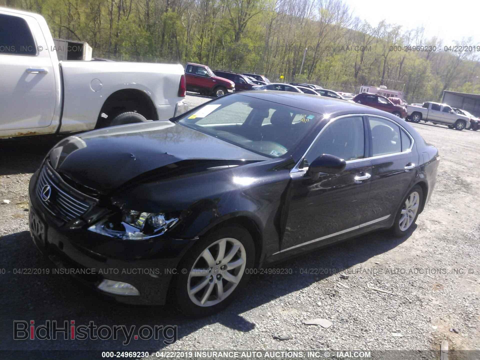 2009 LEXUS LS - VIN: JTHCL46F695002809 - Photo 2