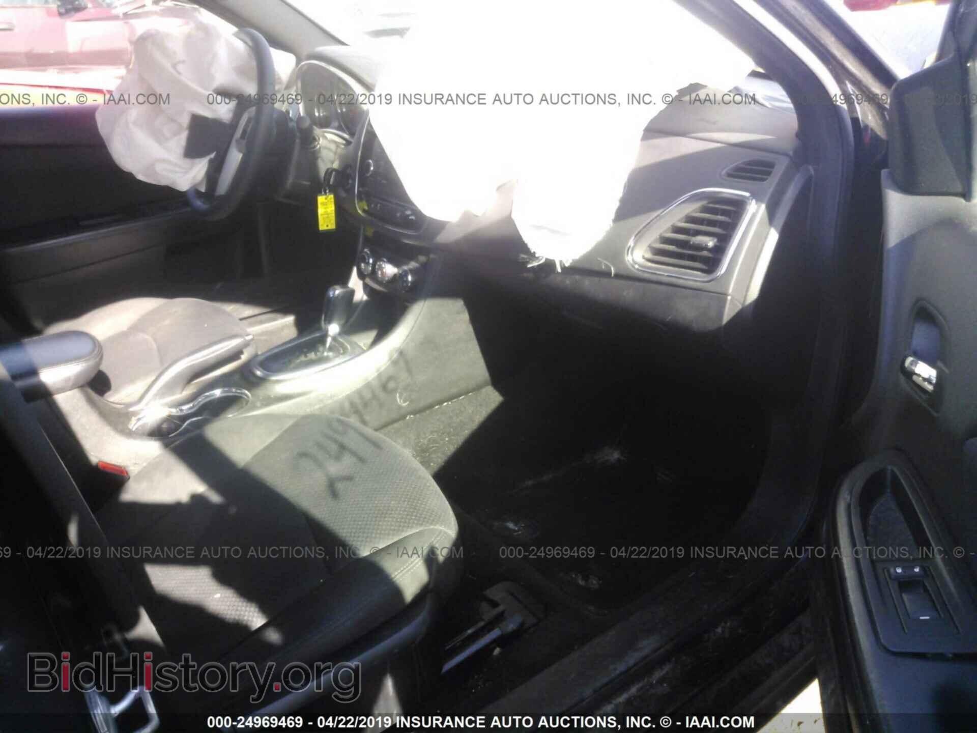 2014 CHRYSLER 200 - VIN: 1C3CCBBG1EN112329 - Фото 5