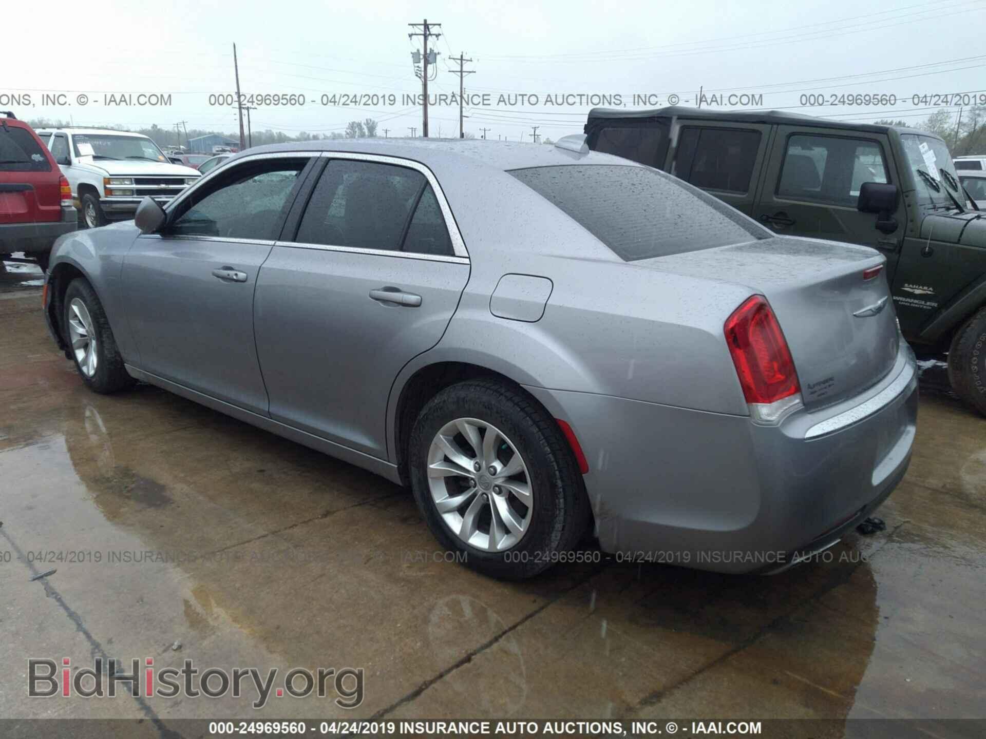 2016 CHRYSLER 300 - VIN: 2C3CCAAG6GH238189 - Фото 3