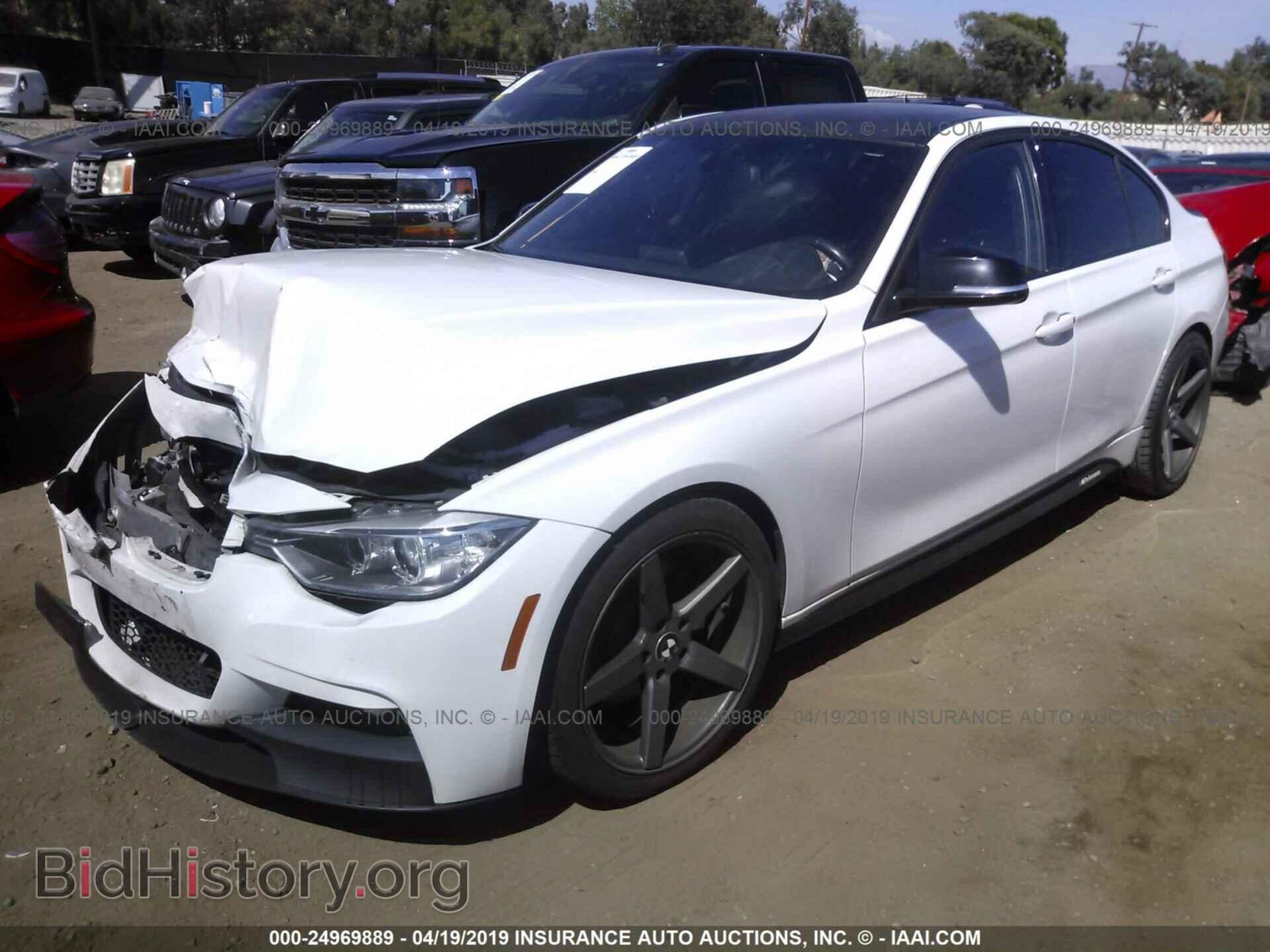 2013 BMW 328 - VIN: WBA3C1C50DF441810 - Фото 2