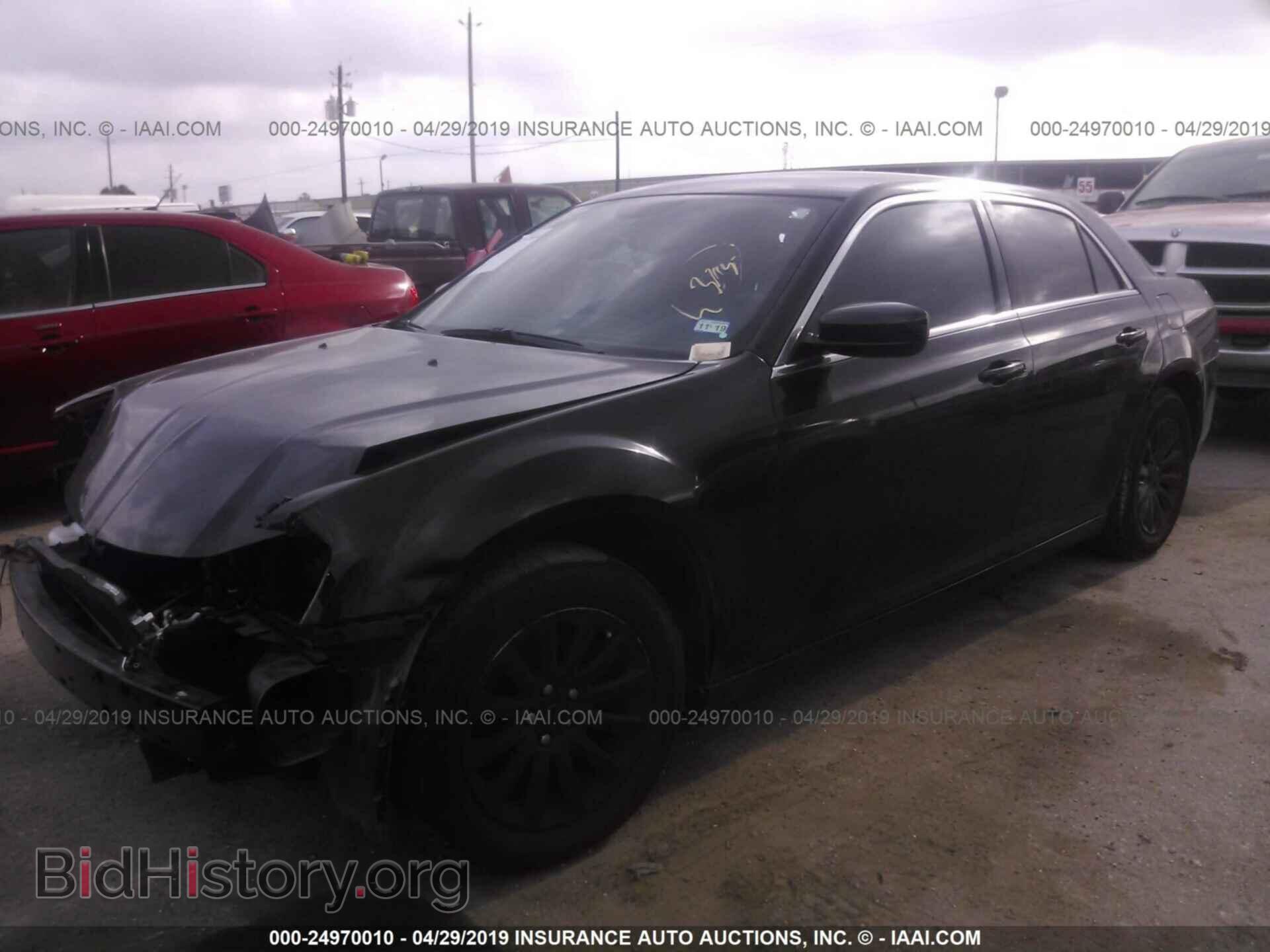 2013 CHRYSLER 300 - VIN: 2C3CCAAG0DH697374 - Фото 2