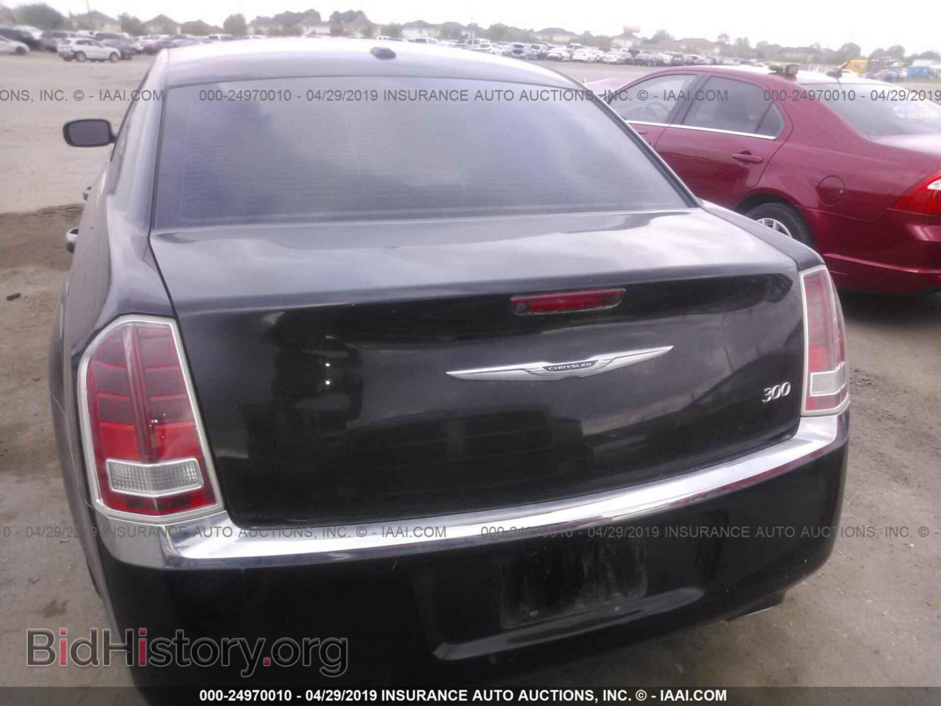 2013 CHRYSLER 300 - VIN: 2C3CCAAG0DH697374 - Фото 6