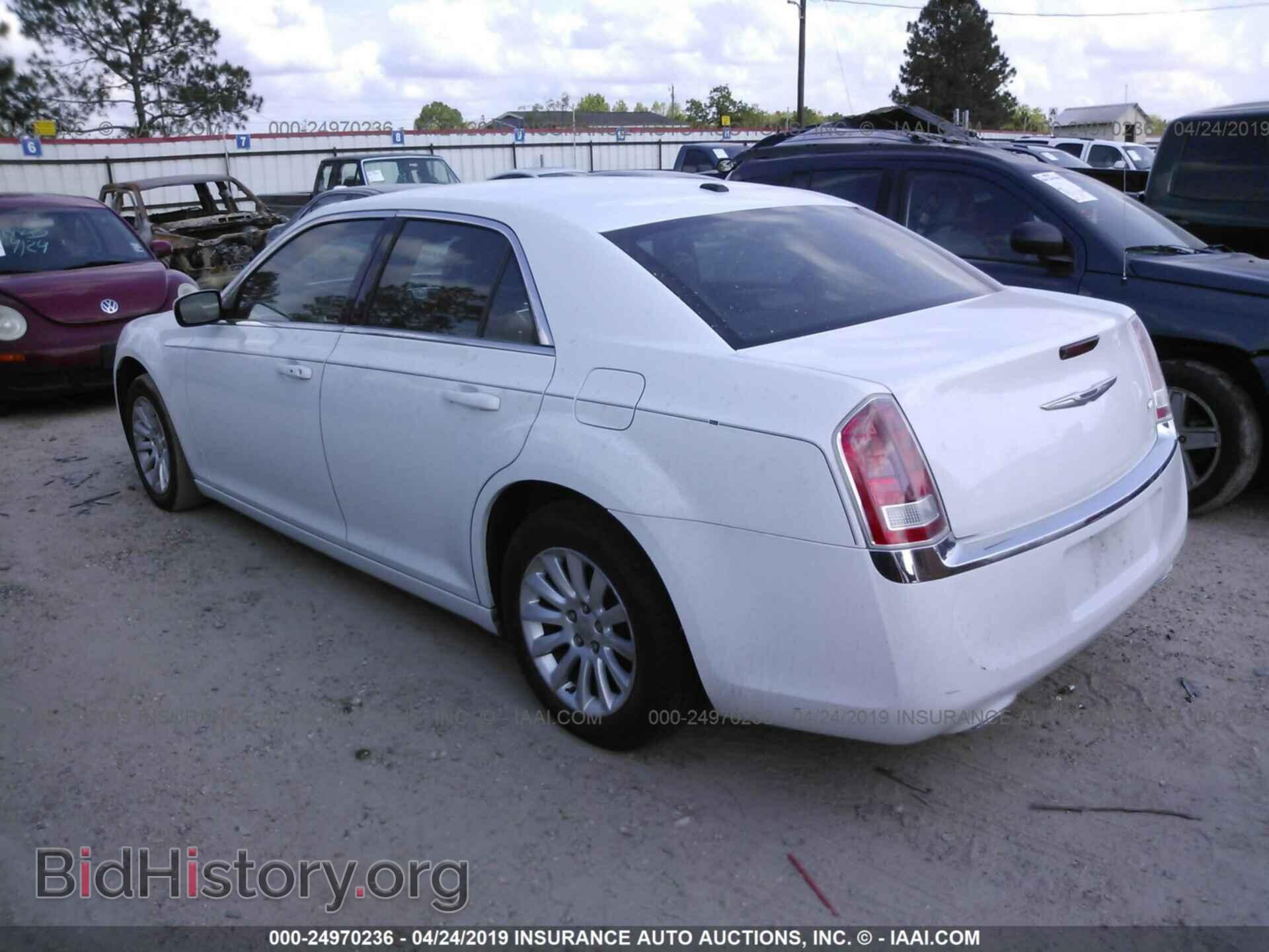 2014 CHRYSLER 300 - VIN: 2C3CCAAG0EH252635 - Фото 3