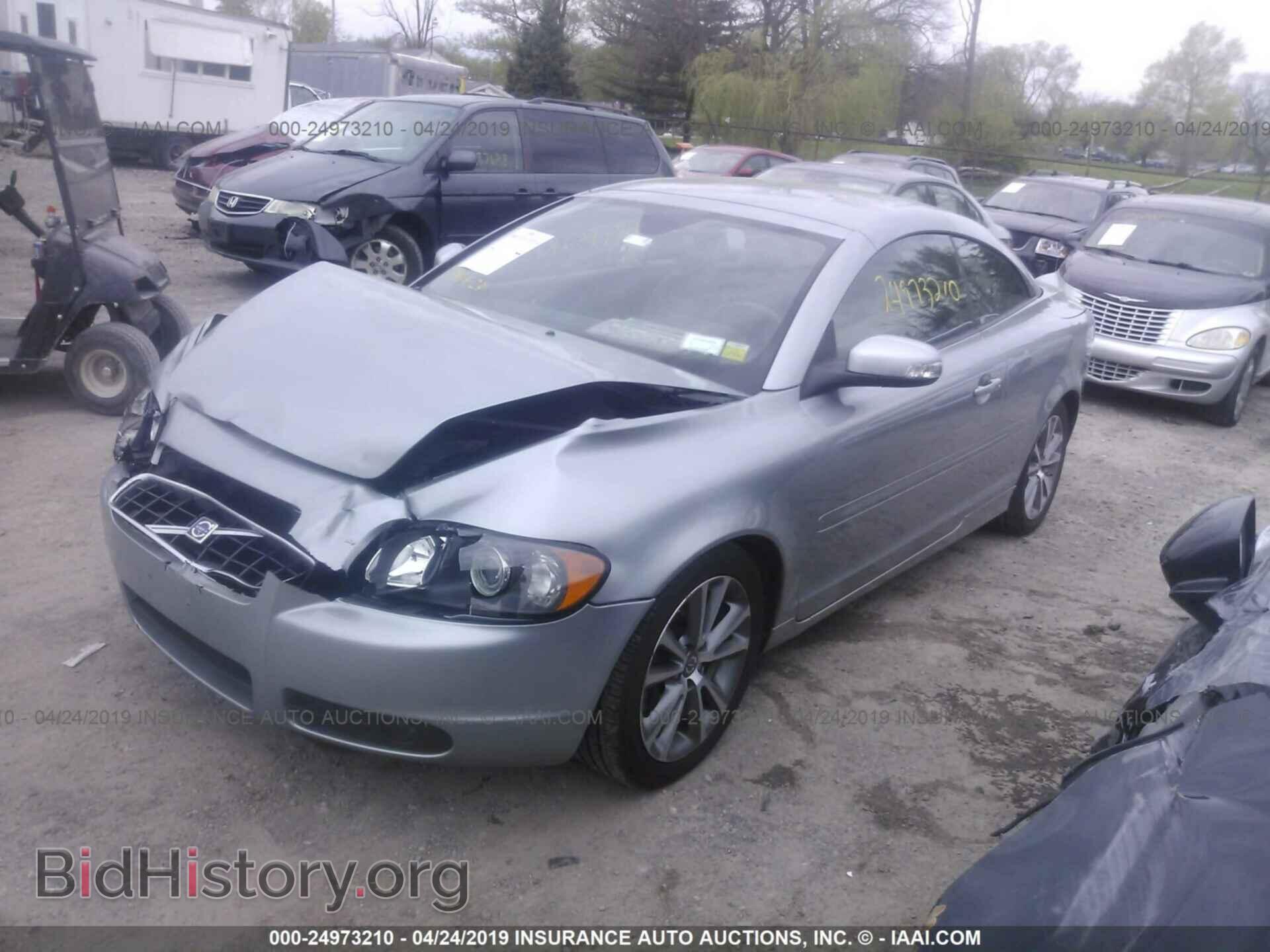 2010 VOLVO C70 - VIN: YV1672MC2AJ090103 - Фото 2