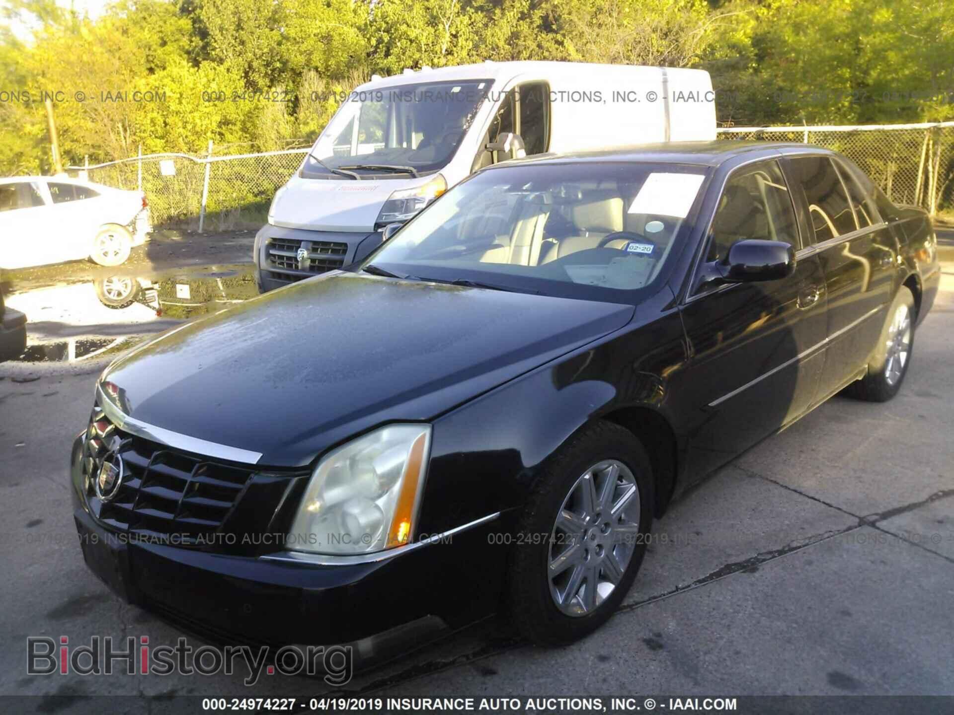 2011 CADILLAC DTS - VIN: 1G6KH5E65BU117972 - Фото 2