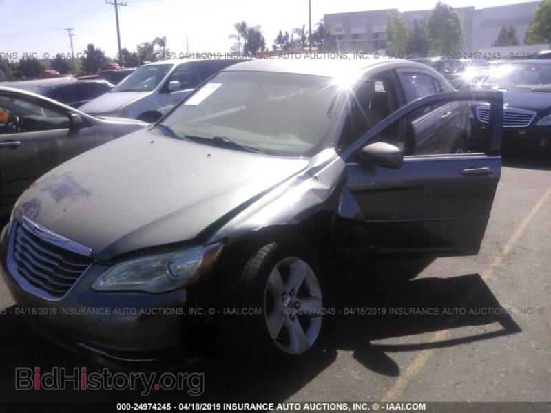 2012 Chrysler 200 (VIN 1C3CCBAB0CN199692) — photo 2 of 10