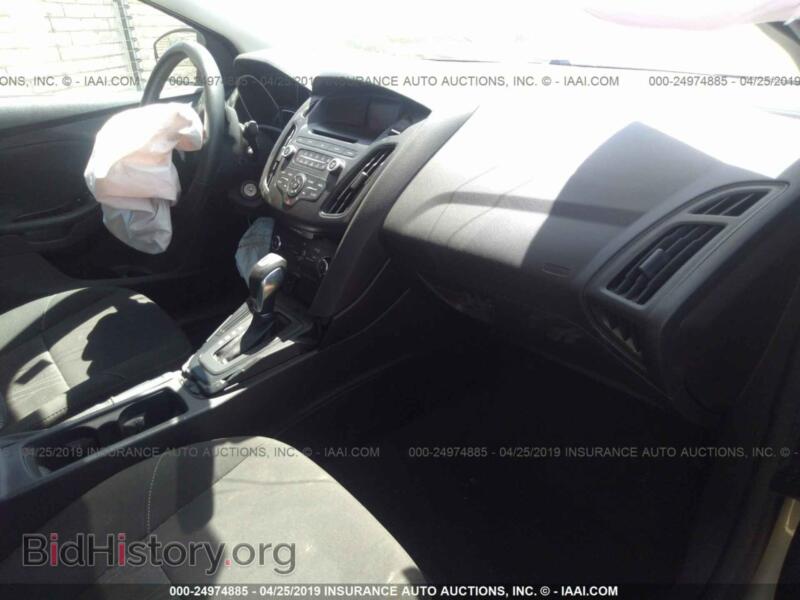 2016 Ford FOCUS (VIN 1FADP3F28GL268364) — фото 5 из 10
