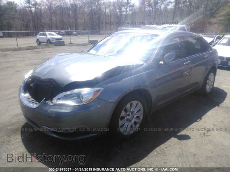 2012 Chrysler 200 (VIN 1C3CCBAB6CN282107) — фото 2 из 10