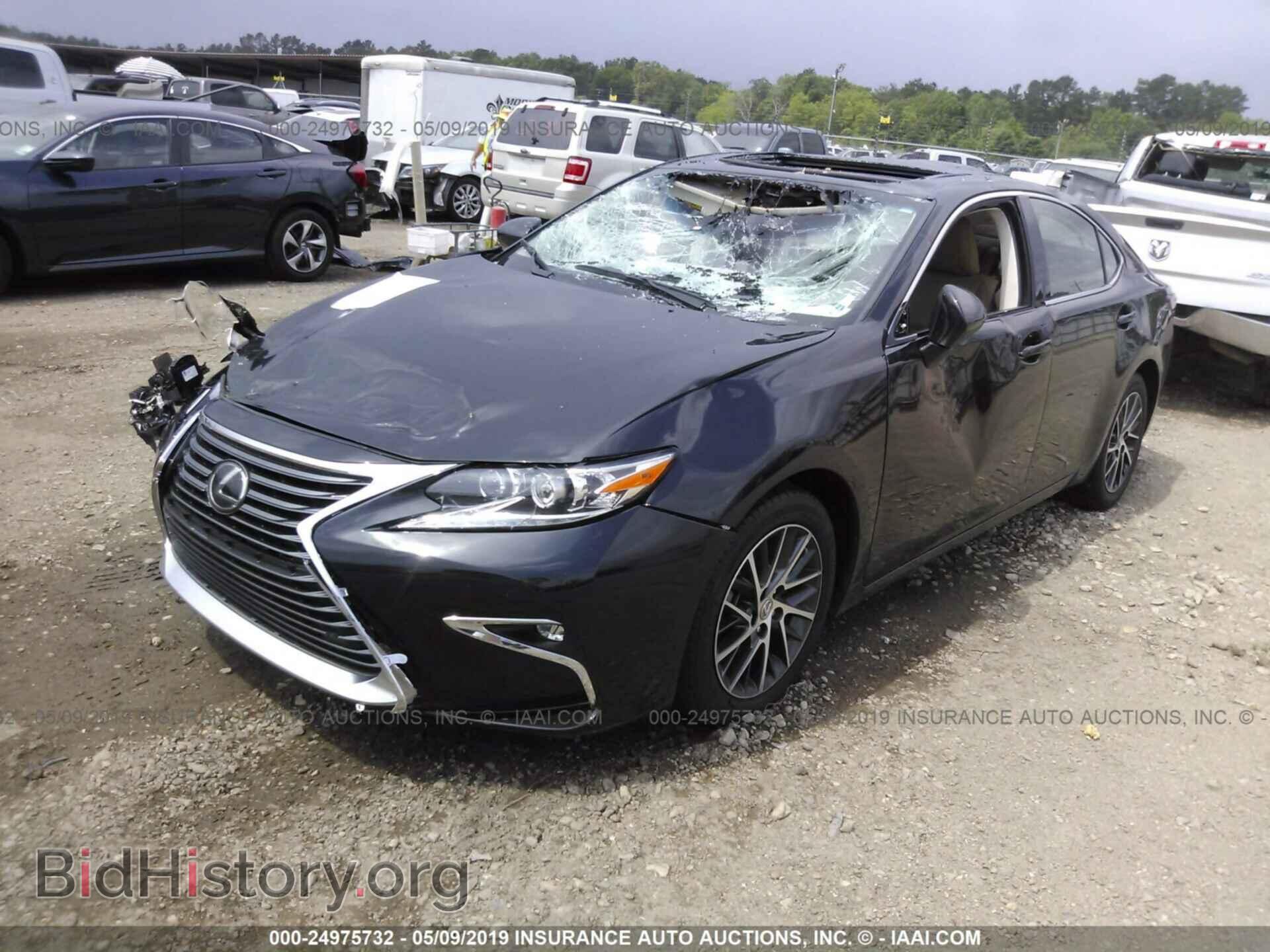 2016 LEXUS ES - VIN: JTHBK1GGXG2235000 - Фото 2