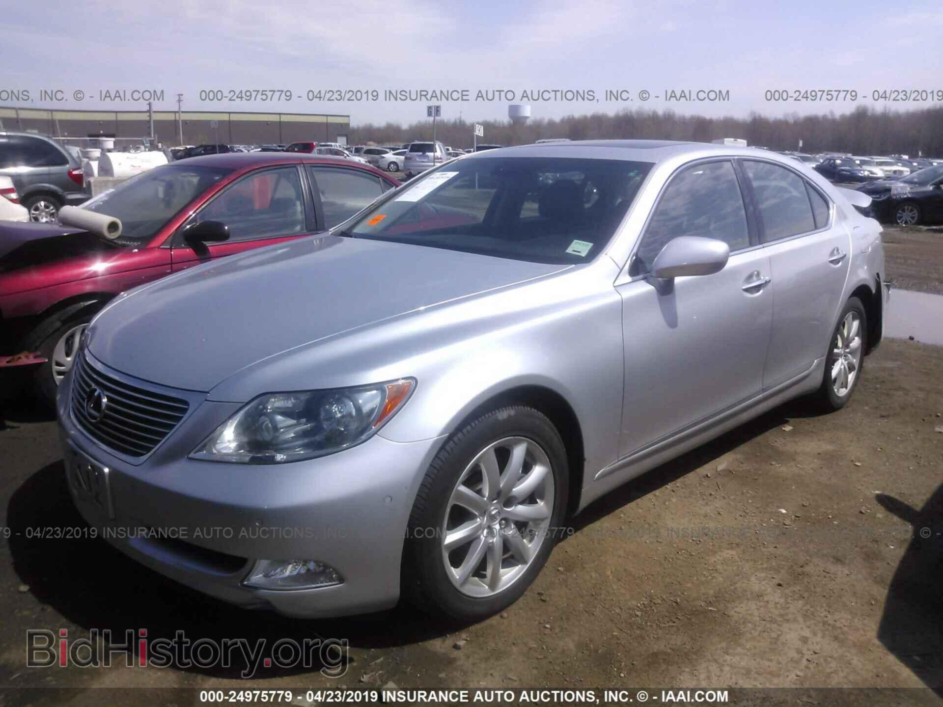 2009 LEXUS LS - VIN: JTHCL46F795004536 - Фото 2