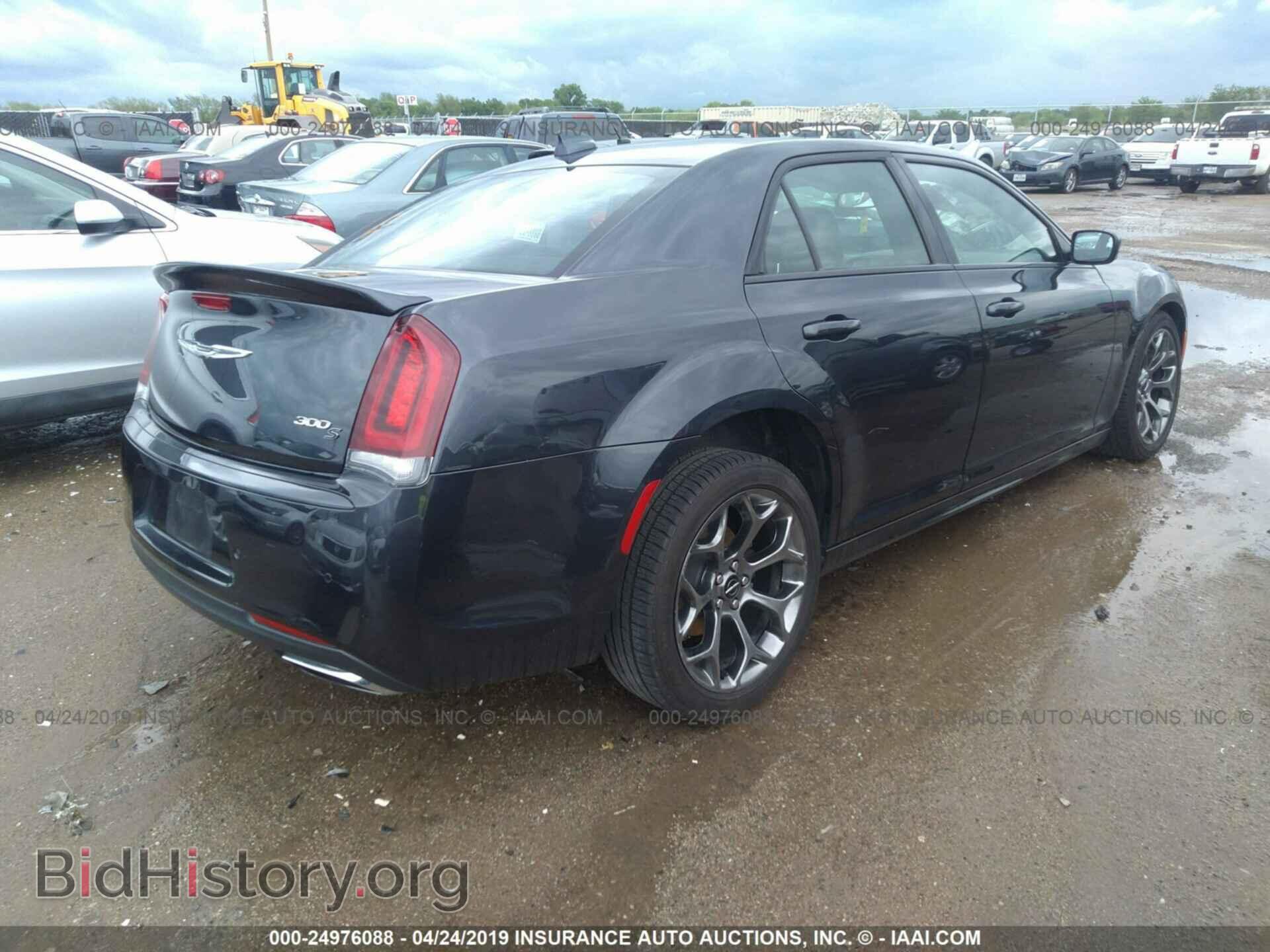 2018 CHRYSLER 300 - VIN: 2C3CCABG1JH240230 - Фото 4