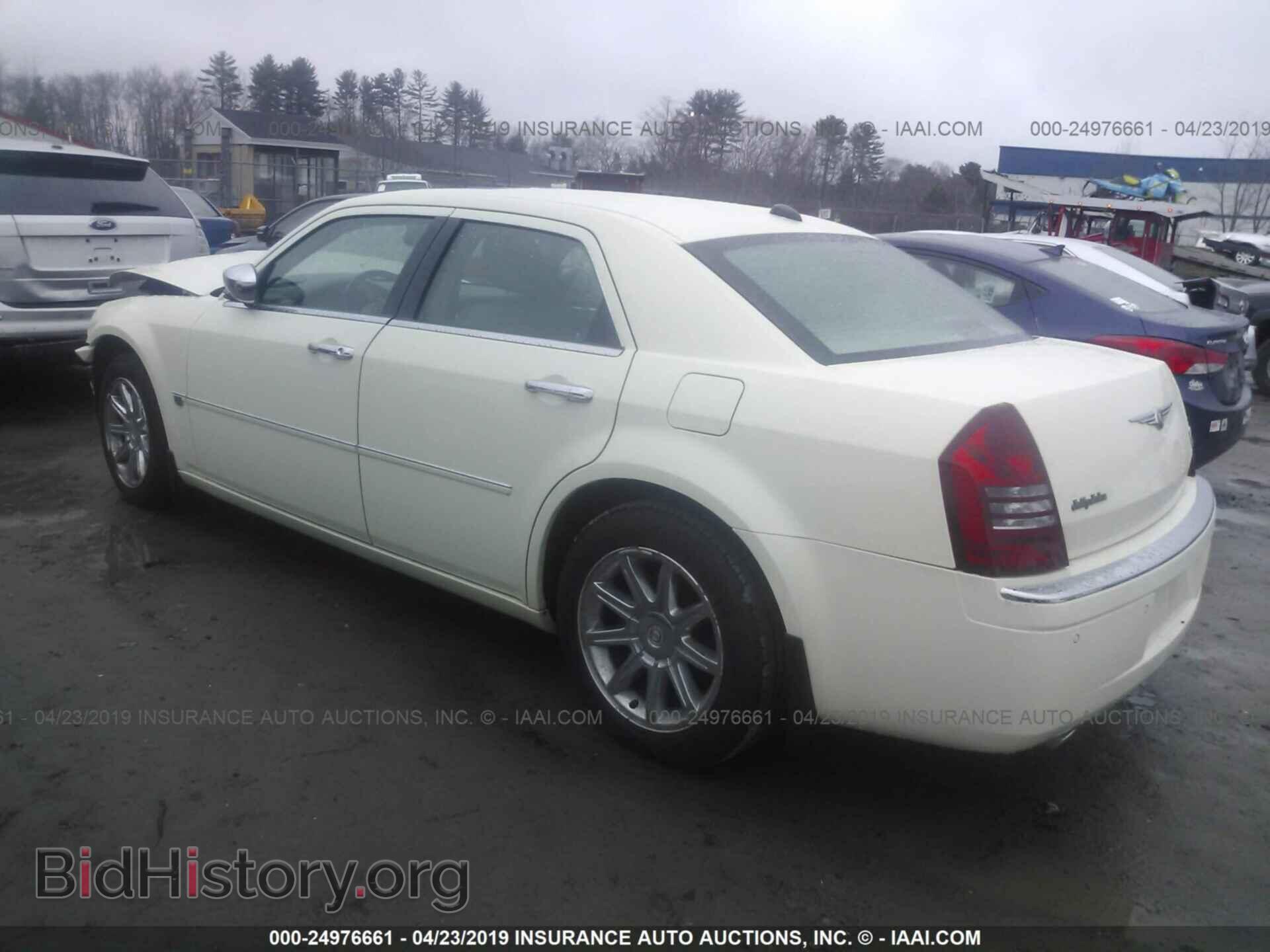 2006 CHRYSLER 300C - VIN: 2C3LA63H66H142957 - Фото 3
