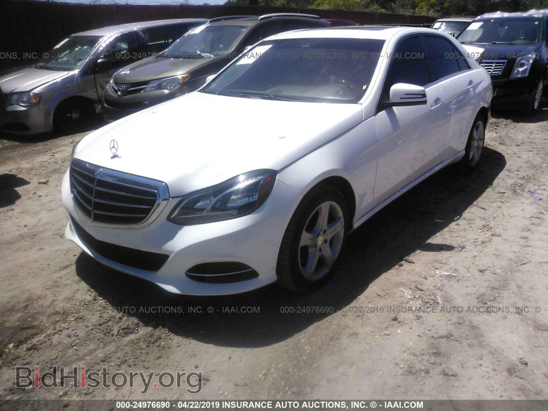 2014 MERCEDES-BENZ E - VIN: WDDHF5KB6EA837405 - Фото 2