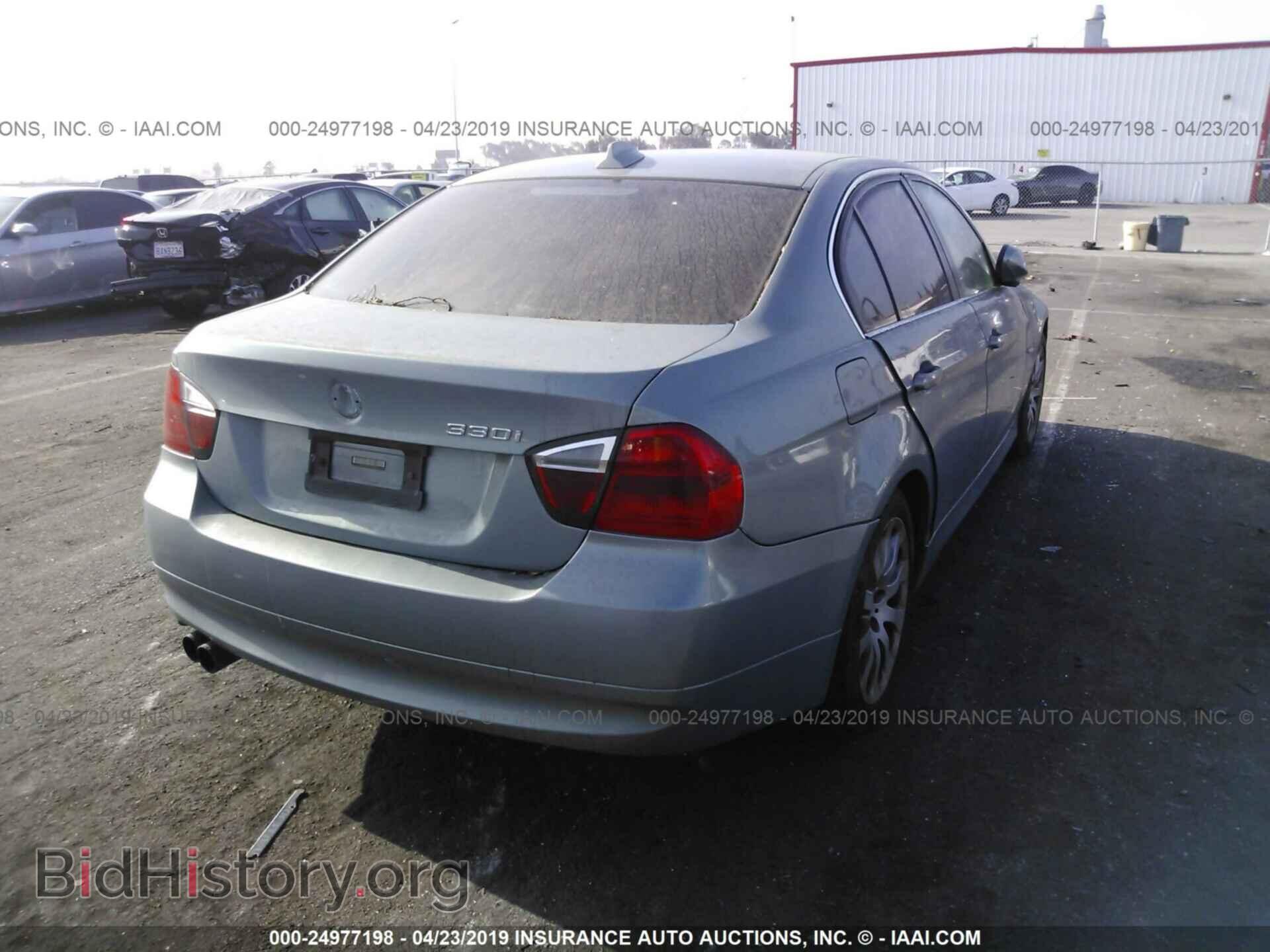 2006 BMW 330 - VIN: WBAVD33556KV68046 - Фото 4