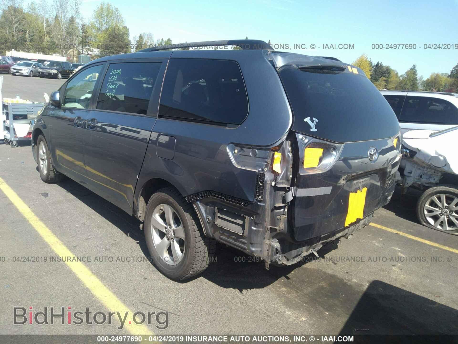2014 TOYOTA SIENNA - VIN: 5TDKK3DCXES484935 - Фото 3