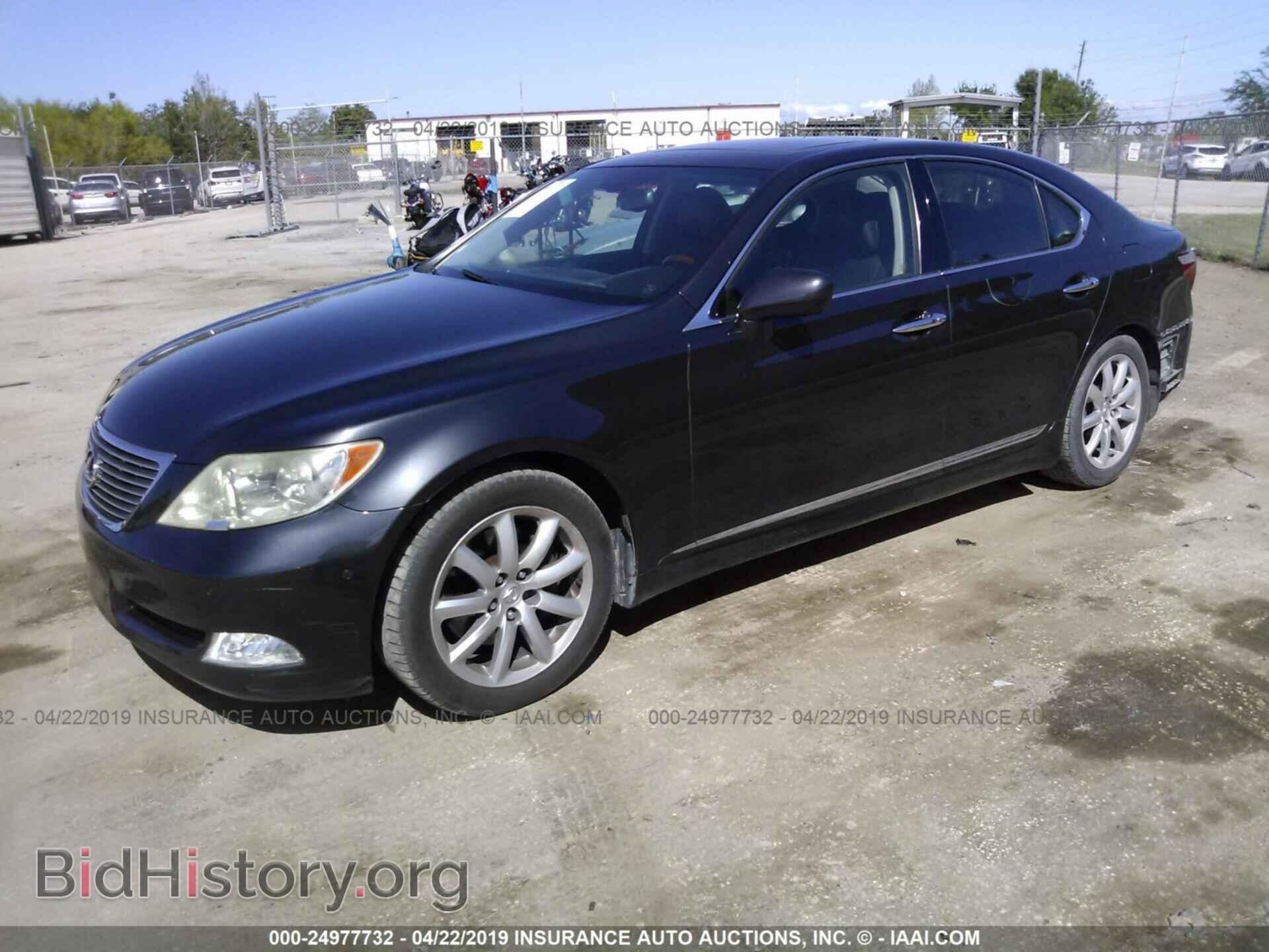 2009 LEXUS LS - VIN: JTHBL46FX95091165 - Фото 2