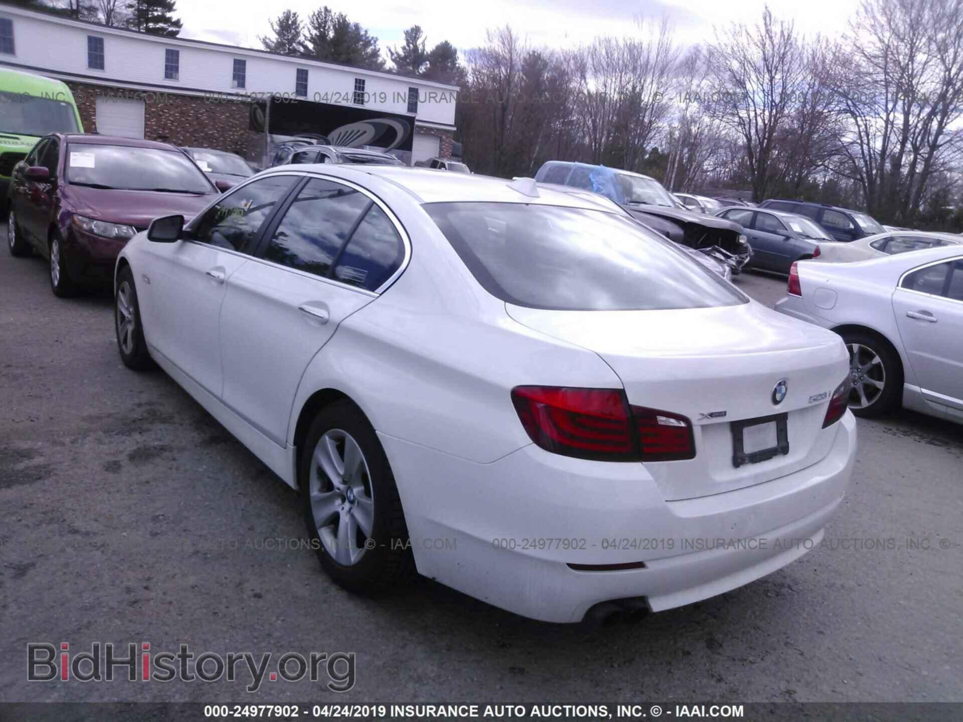 2013 BMW 528 - VIN: WBAXH5C56DD110218 - Фото 3