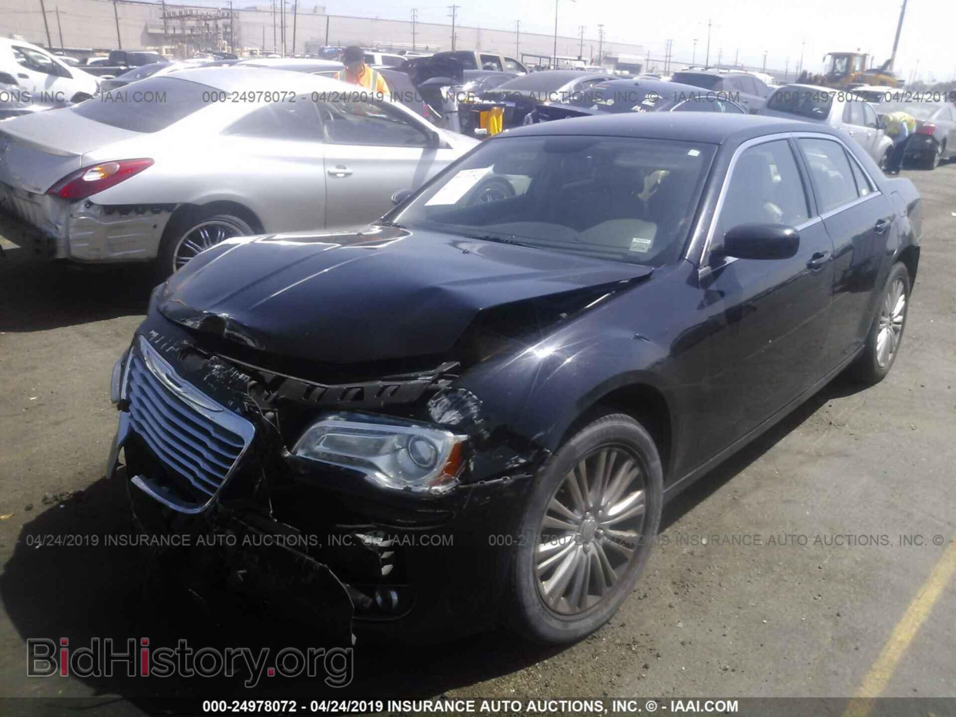 2013 CHRYSLER 300 - VIN: 2C3CCARG7DH645051 - Photo 2