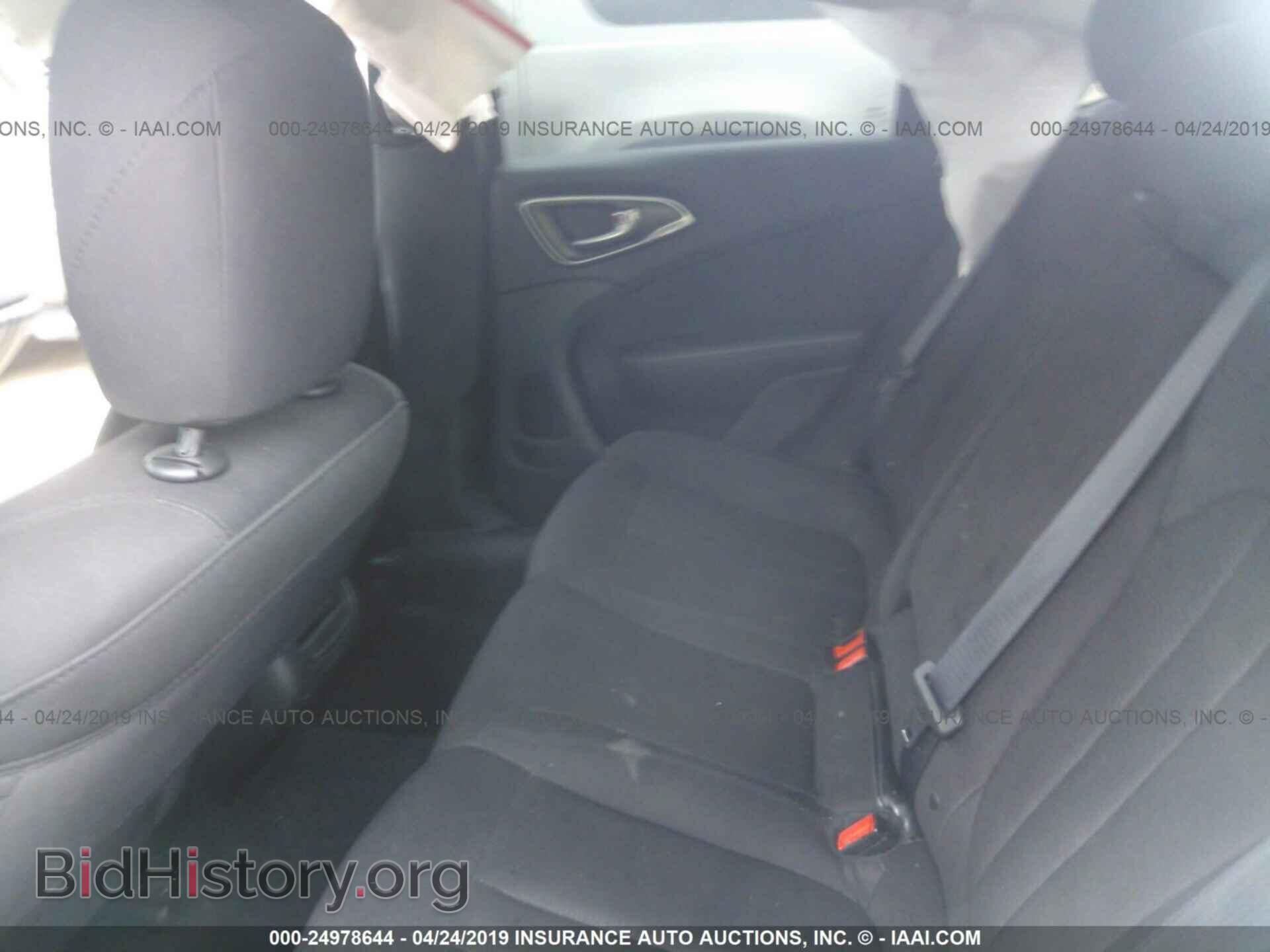 2016 CHRYSLER 200 - VIN: 1C3CCCAB2GN154488 - Photo 8
