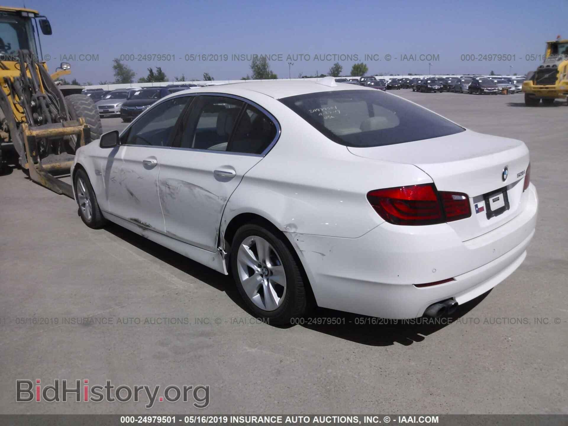 2012 BMW 528 - VIN: WBAXG5C55CDX04008 - Фото 3