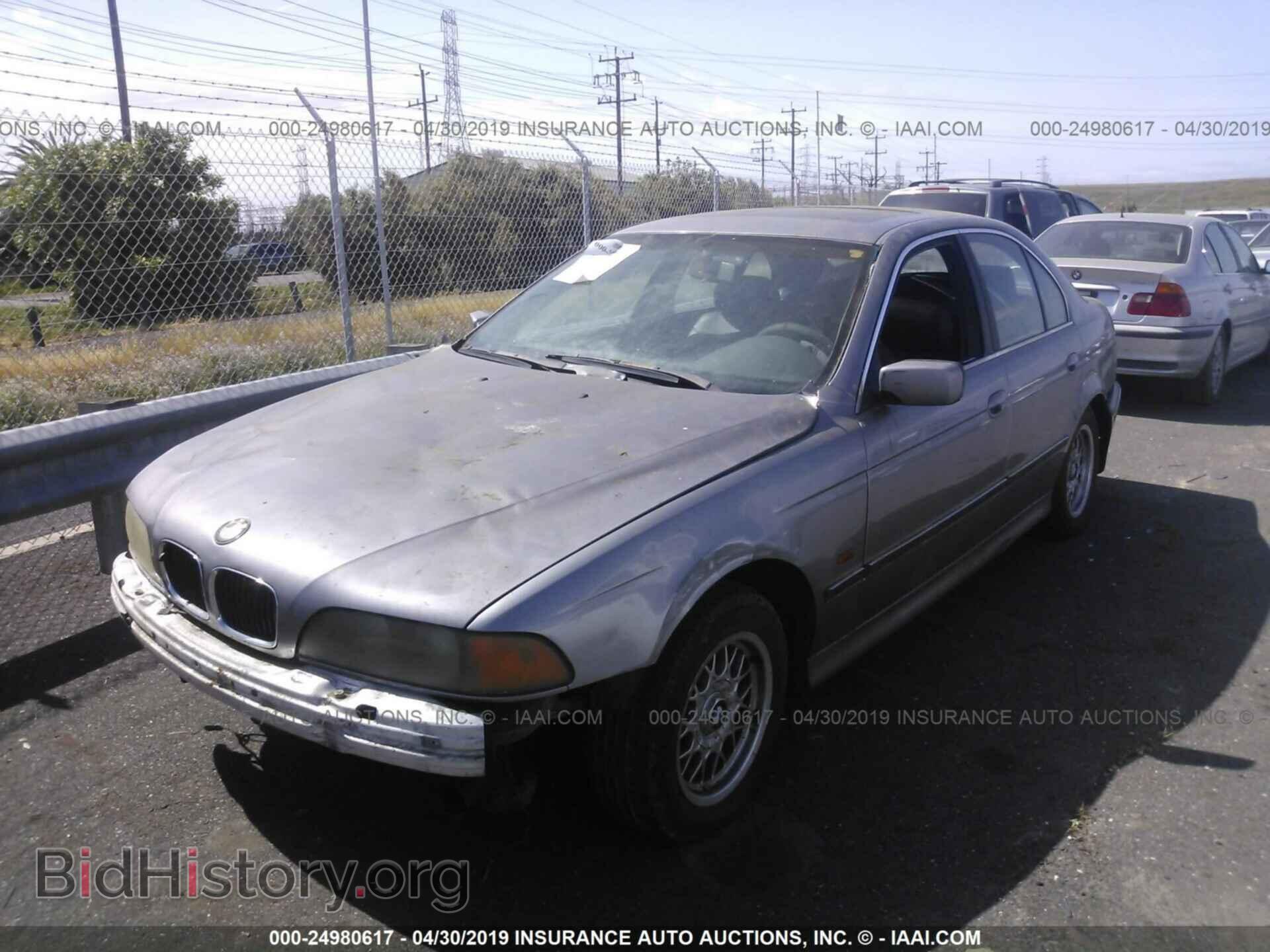 1998 BMW 528 - VIN: WBADD6325WBW34999 - Фото 2