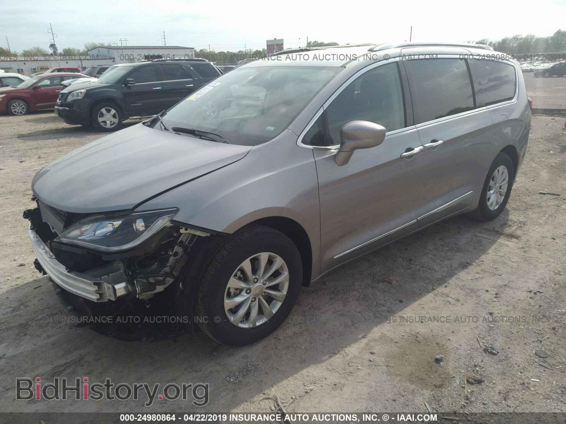 2019 CHRYSLER PACIFICA - VIN: 2C4RC1BG2KR609047 - Photo 2