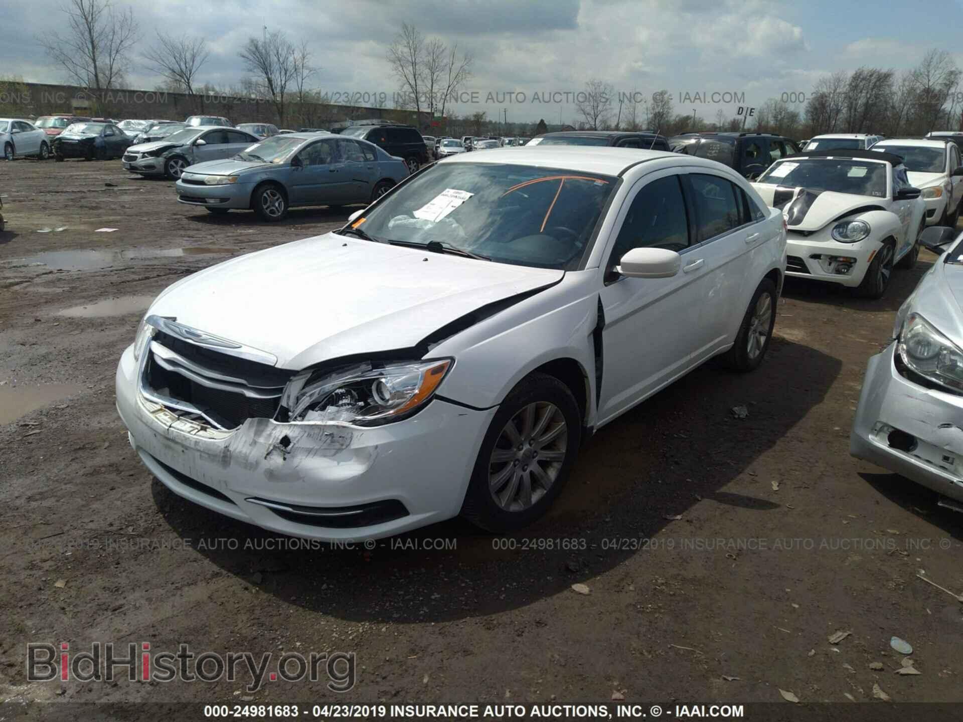 2013 CHRYSLER 200 - VIN: 1C3CCBBB3DN701403 - Photo 2