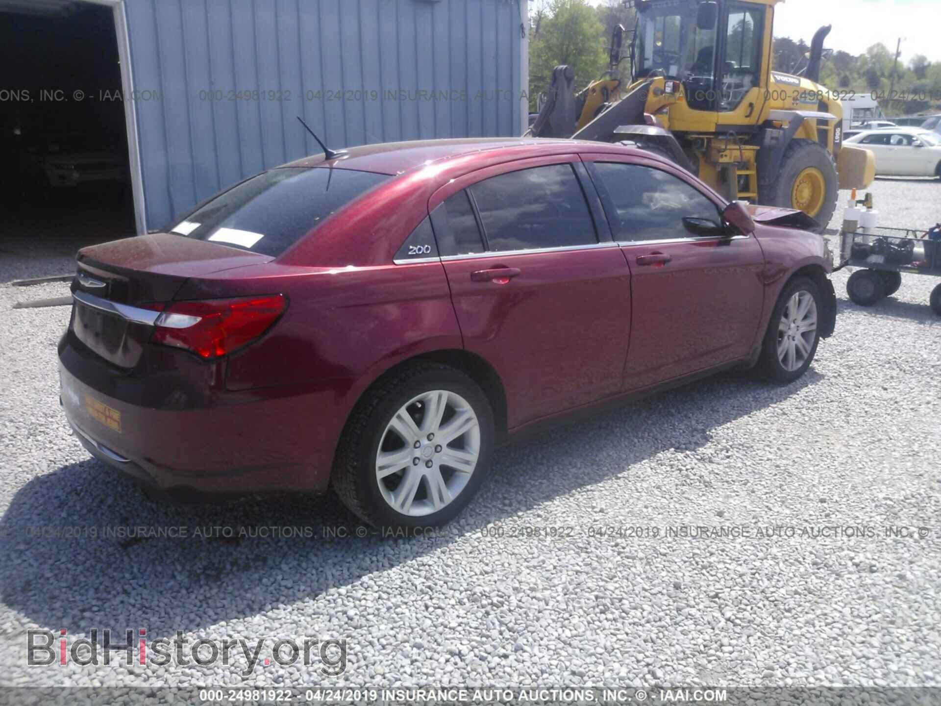 2013 CHRYSLER 200 - VIN: 1C3CCBAB4DN669773 - Фото 4