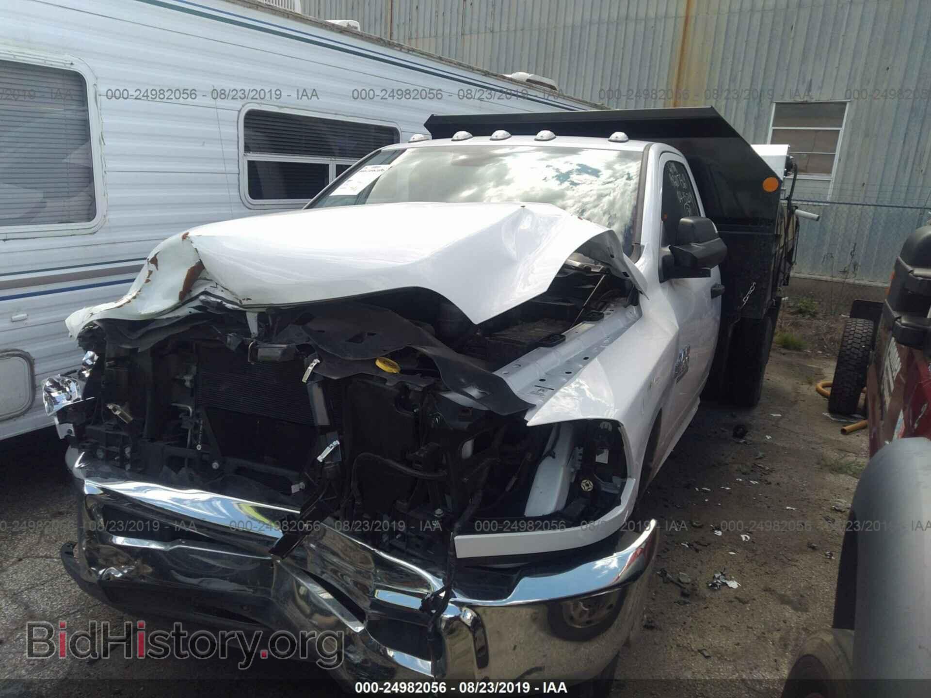 2017 RAM 3500 - VIN: 3C7WRTBJXHG737546 - Photo 2