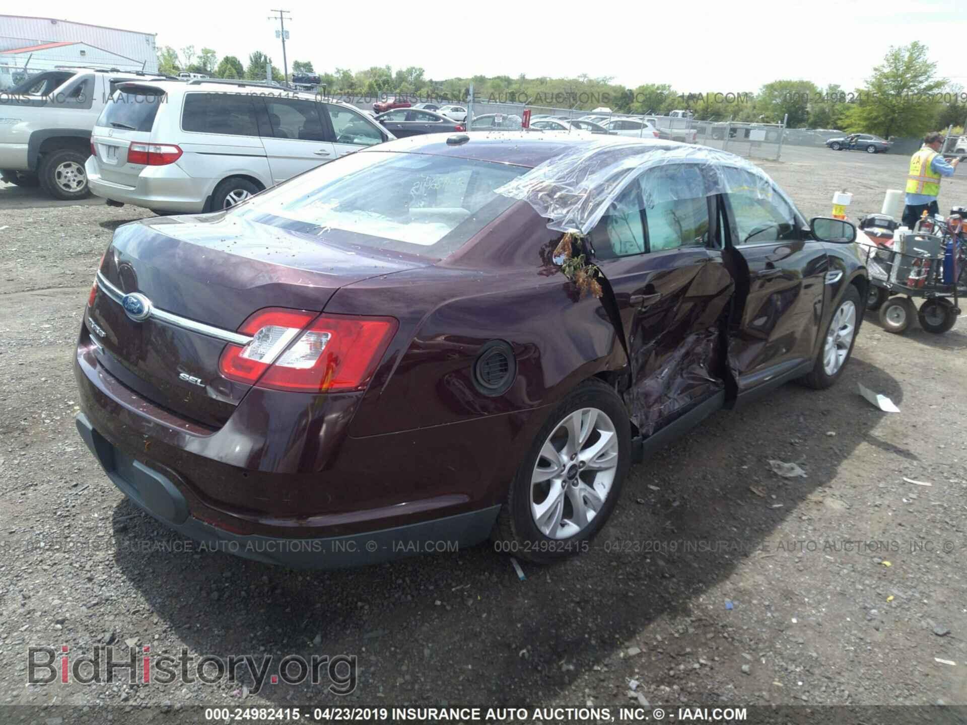 2011 FORD TAURUS - VIN: 1FAHP2EW2BG104027 - Photo 4