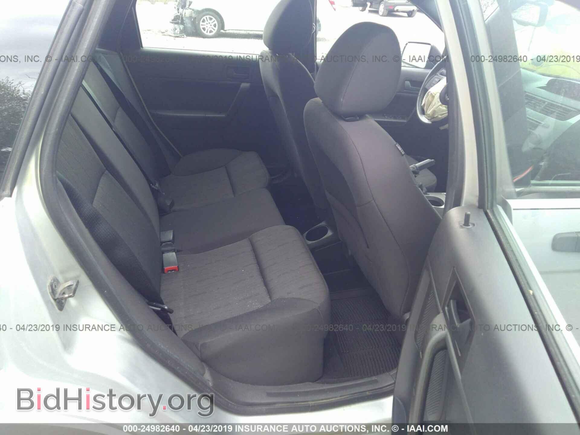 2011 FORD FOCUS - VIN: 1FAHP3FN4BW194704 - Фото 8