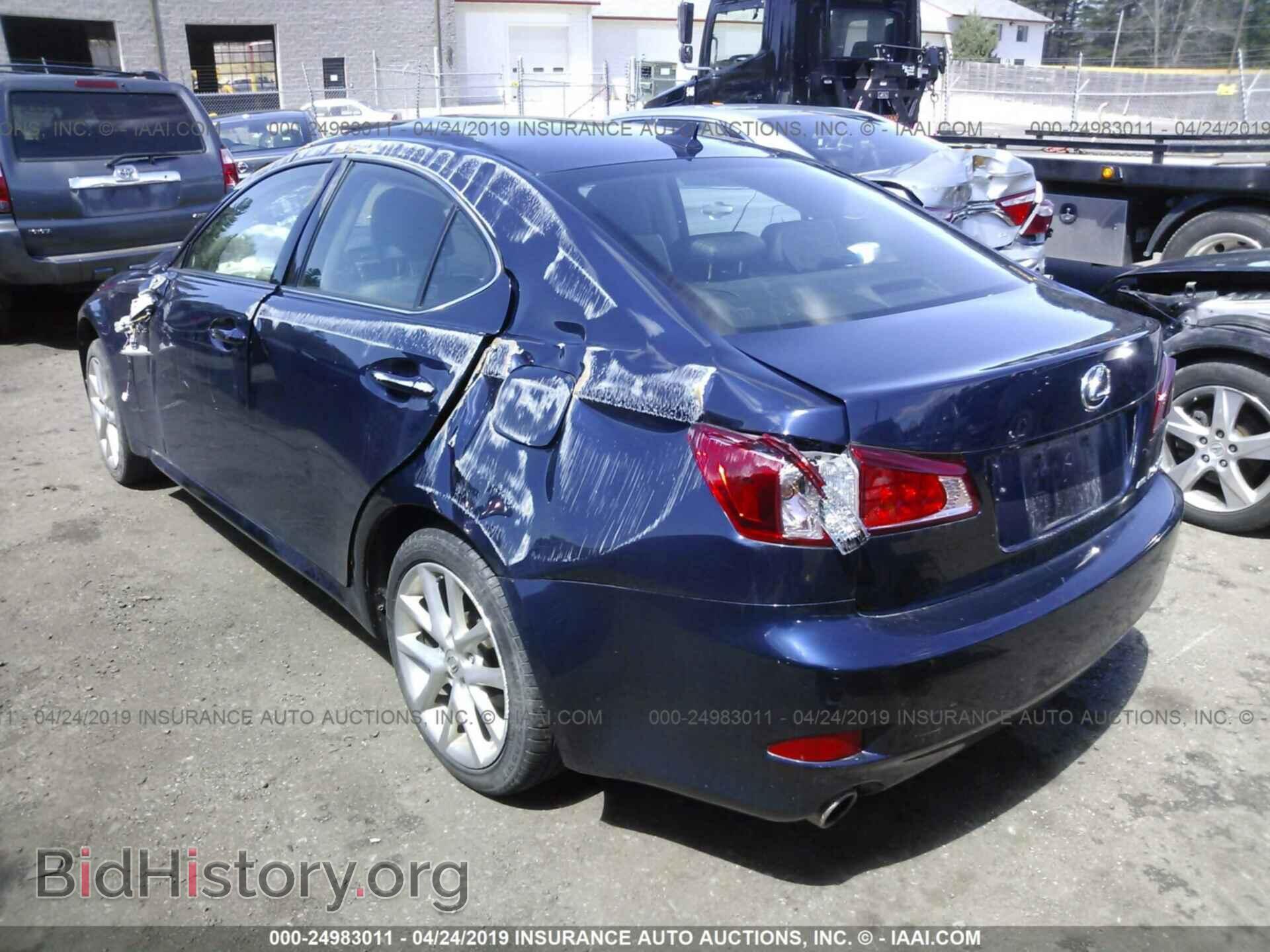 2011 LEXUS IS - VIN: JTHCF5C21B5051162 - Photo 3