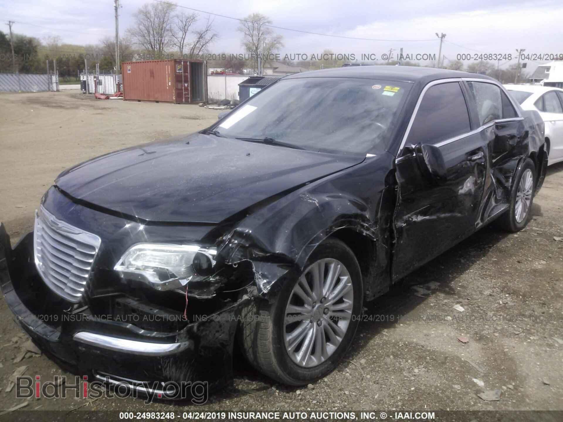 2013 CHRYSLER 300 - VIN: 2C3CCARG1DH505514 - Фото 2