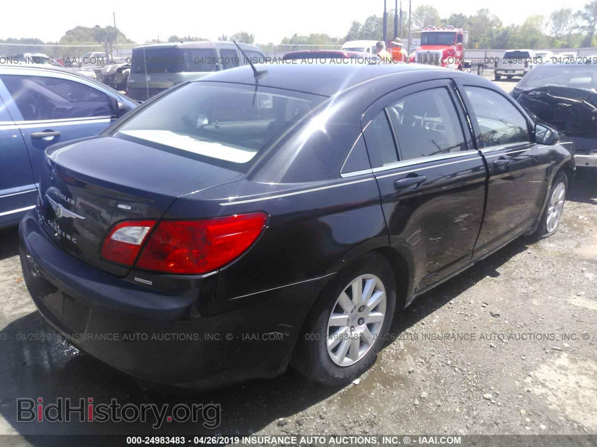 2010 CHRYSLER SEBRING - VIN: 1C3CC4FB3AN162766 - Фото 4