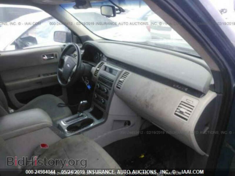 2011 Ford FLEX (VIN 2FMGK5BCXBBD20565) — фото 5 из 10