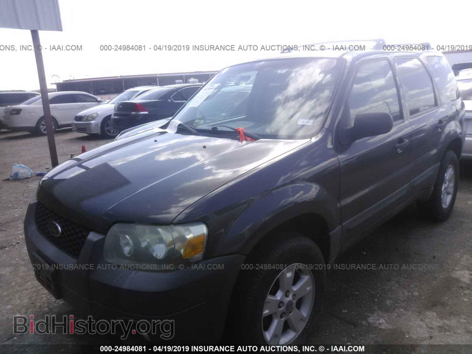 2007 FORD ESCAPE - VIN: 1FMYU93127KA91945 - Фото 2