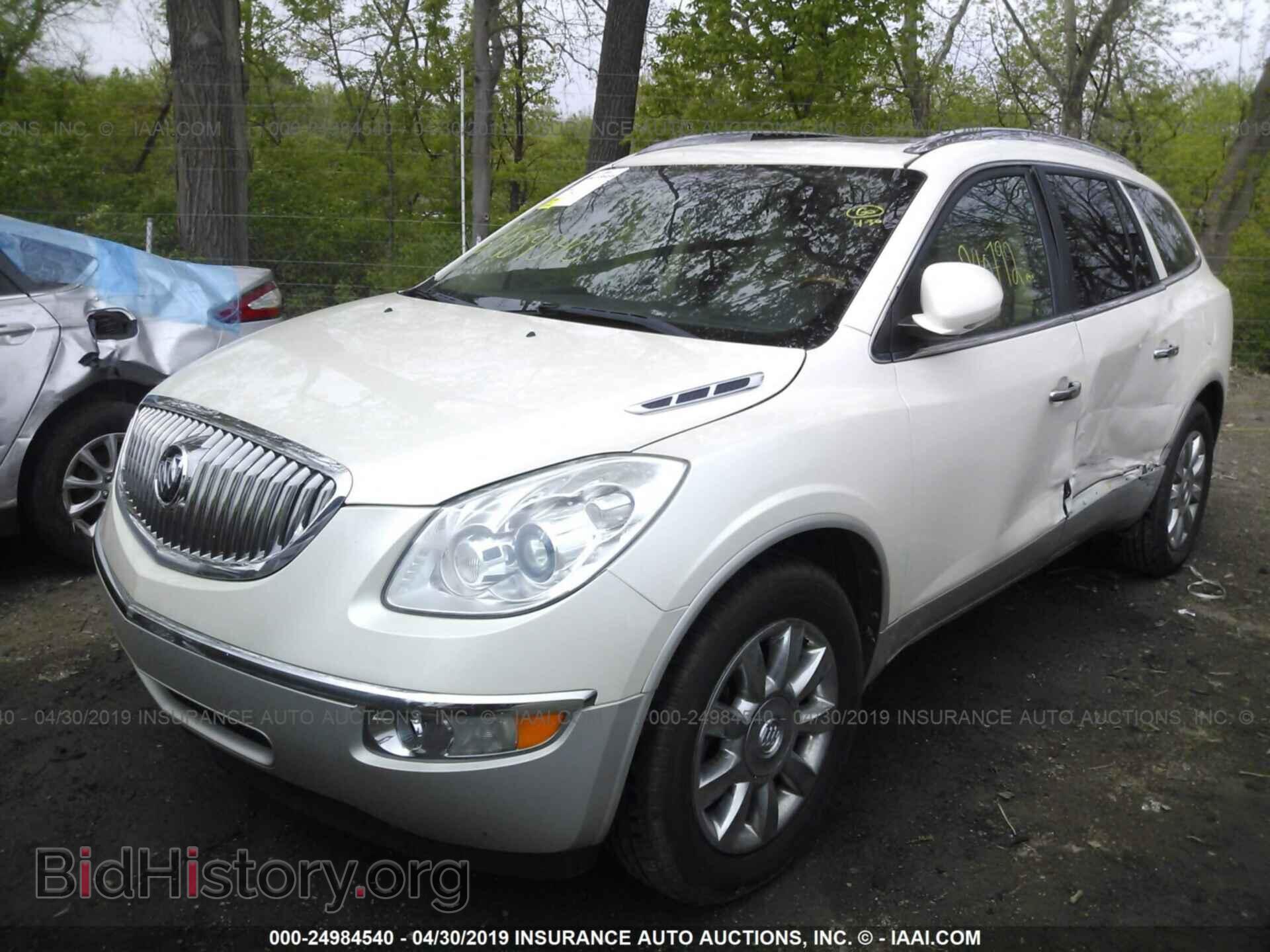 2011 BUICK ENCLAVE - VIN: 5GAKRCED3BJ113466 - Фото 2