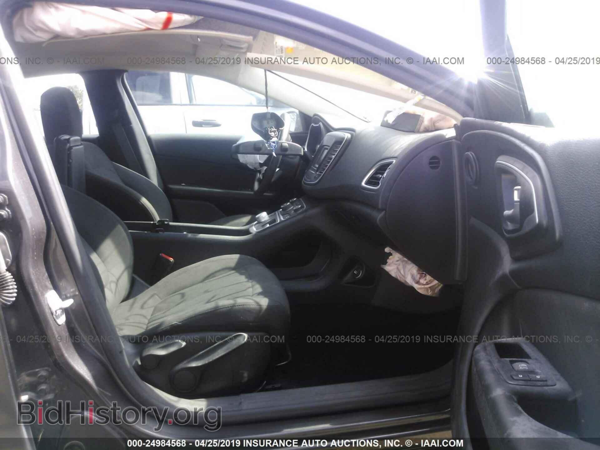 2016 CHRYSLER 200 - VIN: 1C3CCCAB6GN104077 - Photo 5
