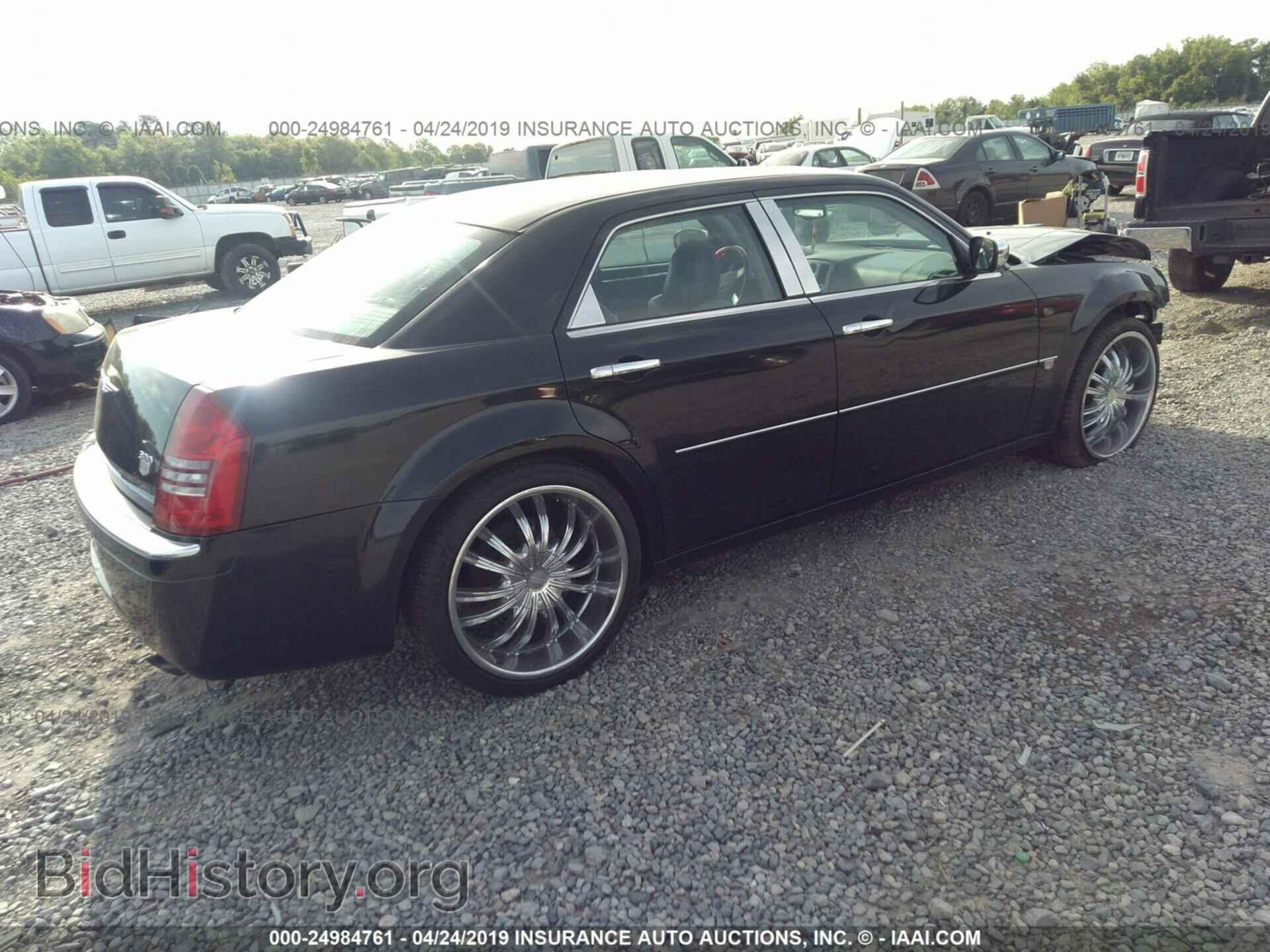 2005 CHRYSLER 300C - VIN: 2C3JA63H25H110481 - Фото 4