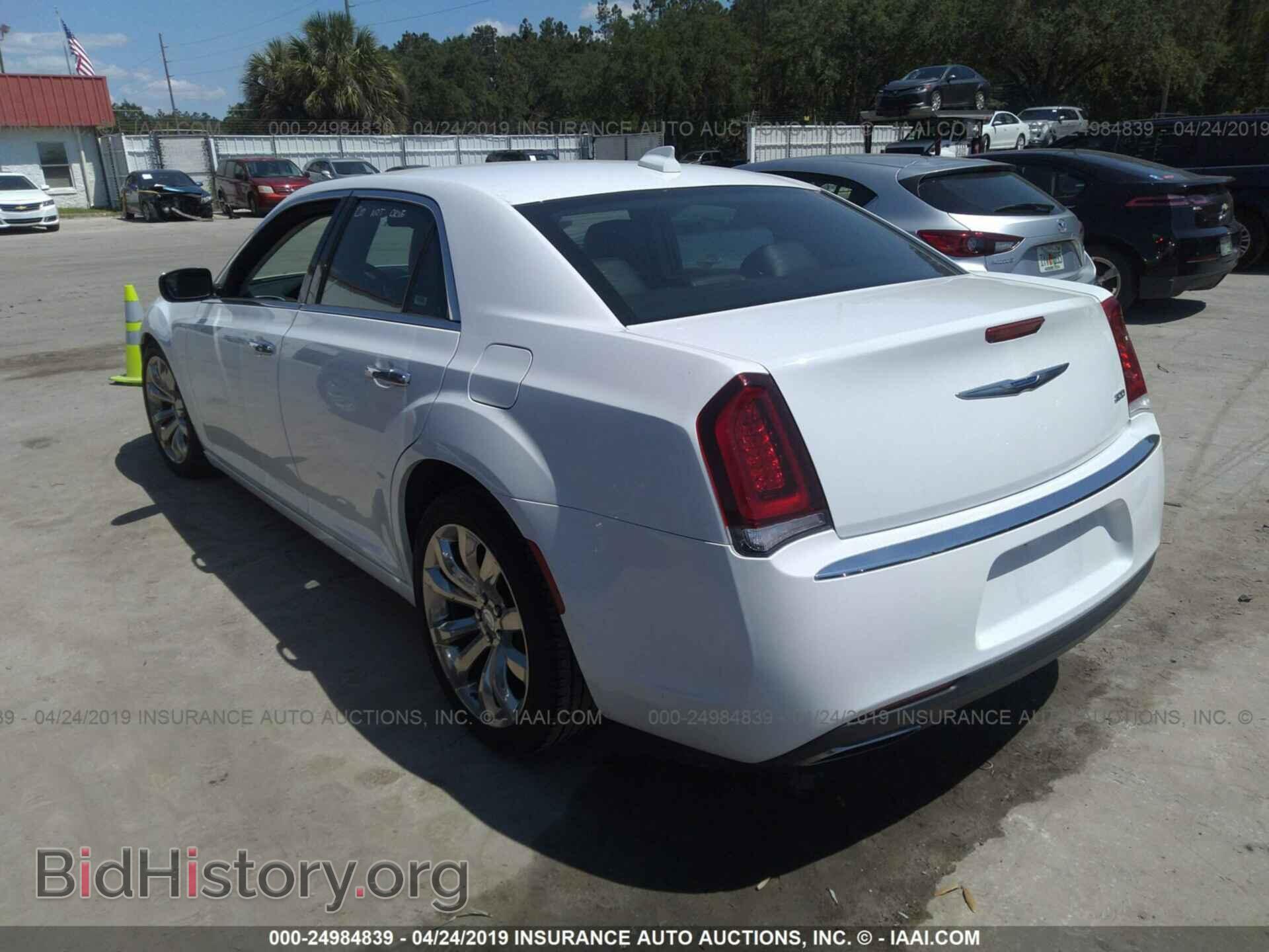 2018 CHRYSLER 300 - VIN: 2C3CCAEG9JH193640 - Фото 3
