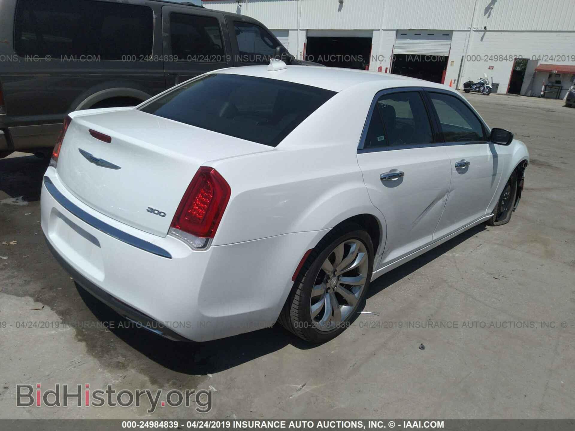 2018 CHRYSLER 300 - VIN: 2C3CCAEG9JH193640 - Фото 4