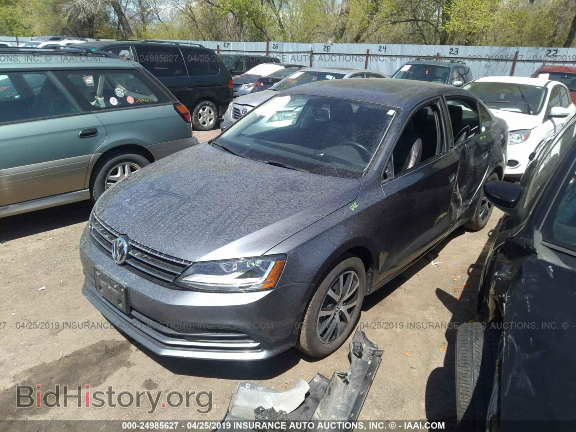 2017 VOLKSWAGEN JETTA - VIN: 3VWDB7AJ5HM358485 - Фото 2