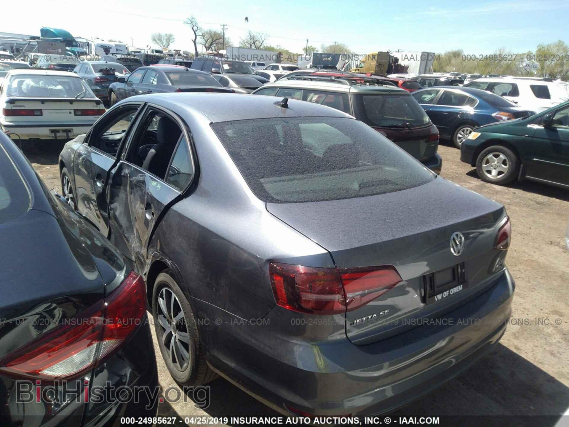 2017 VOLKSWAGEN JETTA - VIN: 3VWDB7AJ5HM358485 - Фото 3