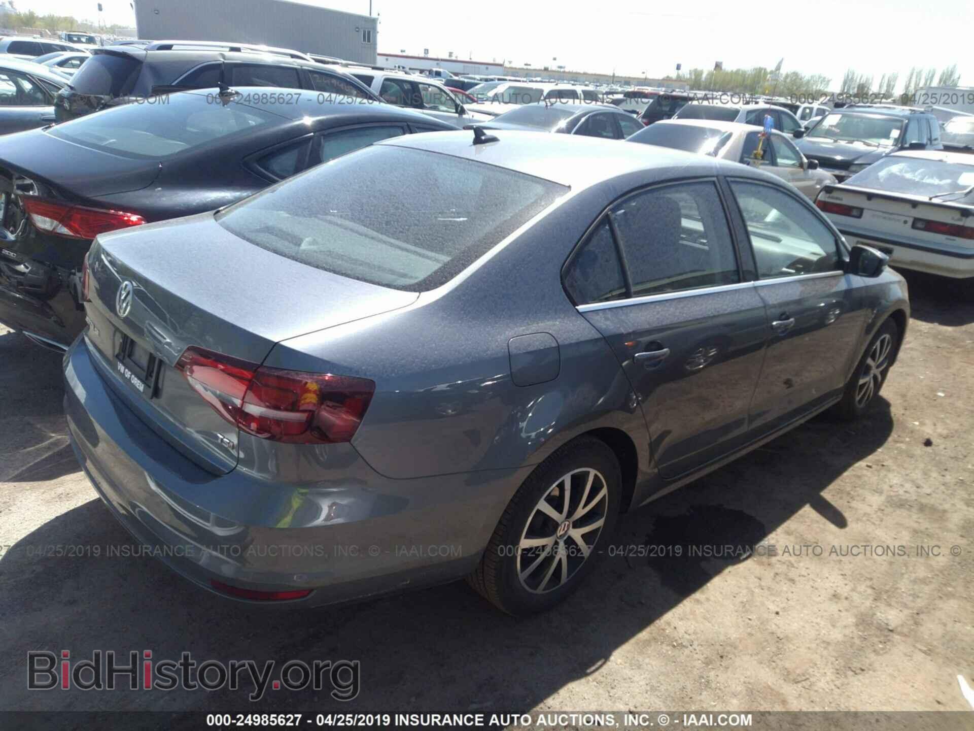 2017 VOLKSWAGEN JETTA - VIN: 3VWDB7AJ5HM358485 - Фото 4