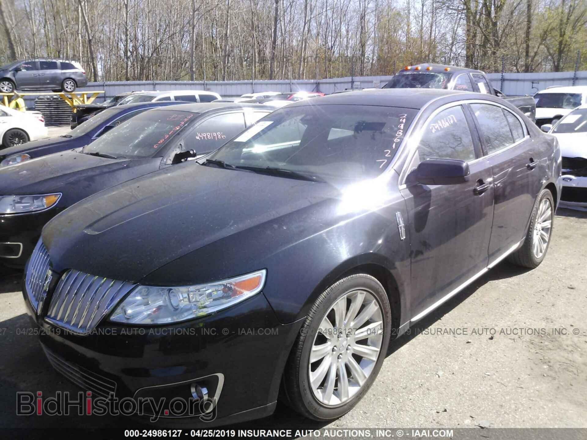 2011 LINCOLN MKS - VIN: 1LNHL9DR3BG602839 - Фото 2